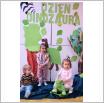 Galeria zdjęć: Dzień Dinozaura w Samorządowym Klubie Dziecięcym w Gorzkowicach.. Link otwiera powiększoną wersję zdjęcia.