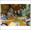 Galeria zdjęć: Wizyta w bibliotece szkolnej. Link otwiera powiększoną wersję zdjęcia.