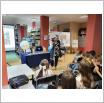 Galeria zdjęć: Dzień Głośnego Czytania z Nelą w bibliotece szkolnej - SP Gorzkowice. Link otwiera powiększoną wersję zdjęcia.