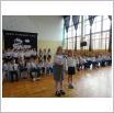 Galeria zdjęć: Ślubowanie uczniów klas pierwszych oraz zaprzysiężenie Samorządu Uczniowskiego - SP w Gorzkowicach. Link otwiera powiększoną wersję zdjęcia.