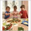 Galeria zdjęć: Dzień pizzy w Samorządowym Klubie Dziecięcym oraz w Samorządowym Klubie Malucha w Gorzkowicach. Link otwiera powiększoną wersję zdjęcia.