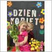 Galeria zdjęć: Dzień Kobiet - w Samorządowym Klubie Dziecięcym oraz w Samorządowym Klubie Malucha w Gorzkowicach. Link otwiera powiększoną wersję zdjęcia.