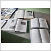 Galeria zdjęć: Wystawa Zbrodnia Katyńska 1940 w bibliotece szkolnej SP Gorzkowice. Link otwiera powiększoną wersję zdjęcia.