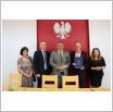 Galeria zdjęć: Podpisanie dwóch umów inwestycyjnych w Urzędzie Gminy Gorzkowice. Link otwiera powiększoną wersję zdjęcia.