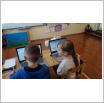 Galeria zdjęć: Zajęcia z robotyki i programowania - SP Krzemieniewice. Link otwiera powiększoną wersję zdjęcia.