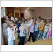 Galeria zdjęć: Występ Artystów Filharmonii Łódzkiej w Przedszkolu Samorządowym w Gorzkowicach. Link otwiera powiększoną wersję zdjęcia.