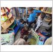 Galeria zdjęć: Kolorowa lekcja biblioteczna dla Przedszkolaków z Akademii Myszki Miki. Link otwiera powiększoną wersję zdjęcia.