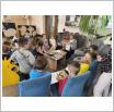 Galeria zdjęć: Kolorowa lekcja biblioteczna dla Przedszkolaków z Akademii Myszki Miki. Link otwiera powiększoną wersję zdjęcia.