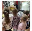 Galeria zdjęć: Światowy Dzień Książki i Praw Autorskich w bibliotece szkolnej - SP Gorzkowice. Link otwiera powiększoną wersję zdjęcia.