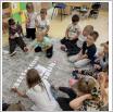 Galeria zdjęć: „Tydzień dla Bezpieczeństwa” - Poznajemy numer alarmowy 112. Realizacja zajęć w grupie „Stokrotki”. Link otwiera powiększoną wersję zdjęcia.