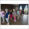 Galeria zdjęć: CO NAM W DUSZY GRA - SENIORALNE SPOTKANIA Z MUZYKĄ - warsztaty taneczne. Link otwiera powiększoną wersję zdjęcia.