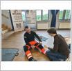 Galeria zdjęć: „Bezpiecznie i zdrowo – warsztaty pierwszej pomocy w sytuacjach kryzysowych dla mieszkańców Powiatu Piotrkowskiego”. Link otwiera powiększoną wersję zdjęcia.